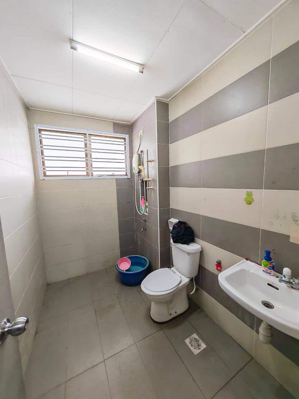 Double Storey Terrace Bandar Tiram 8