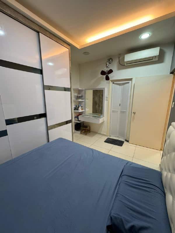 Condominium Kempas 7