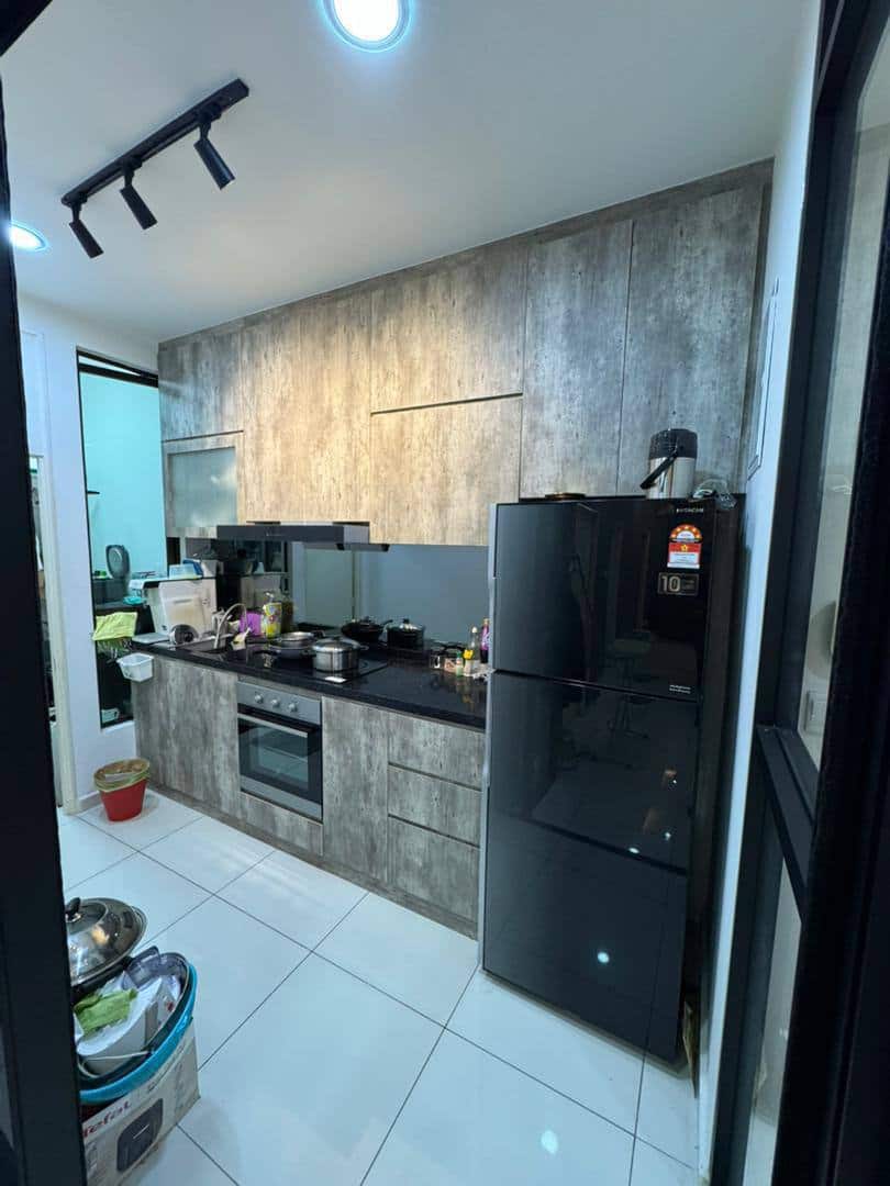 Condominium Kempas 4