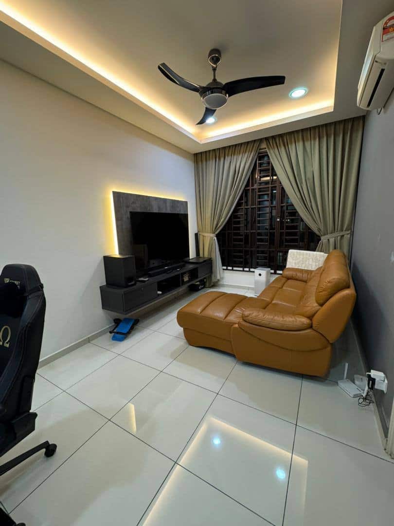 Condominium Kempas 2