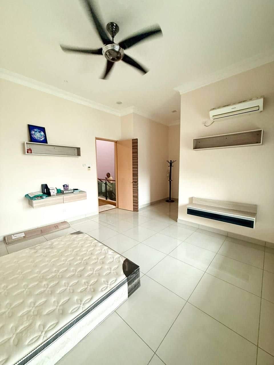 For Sale 

Seri Austin Residence Luxury Apartment
… 5
