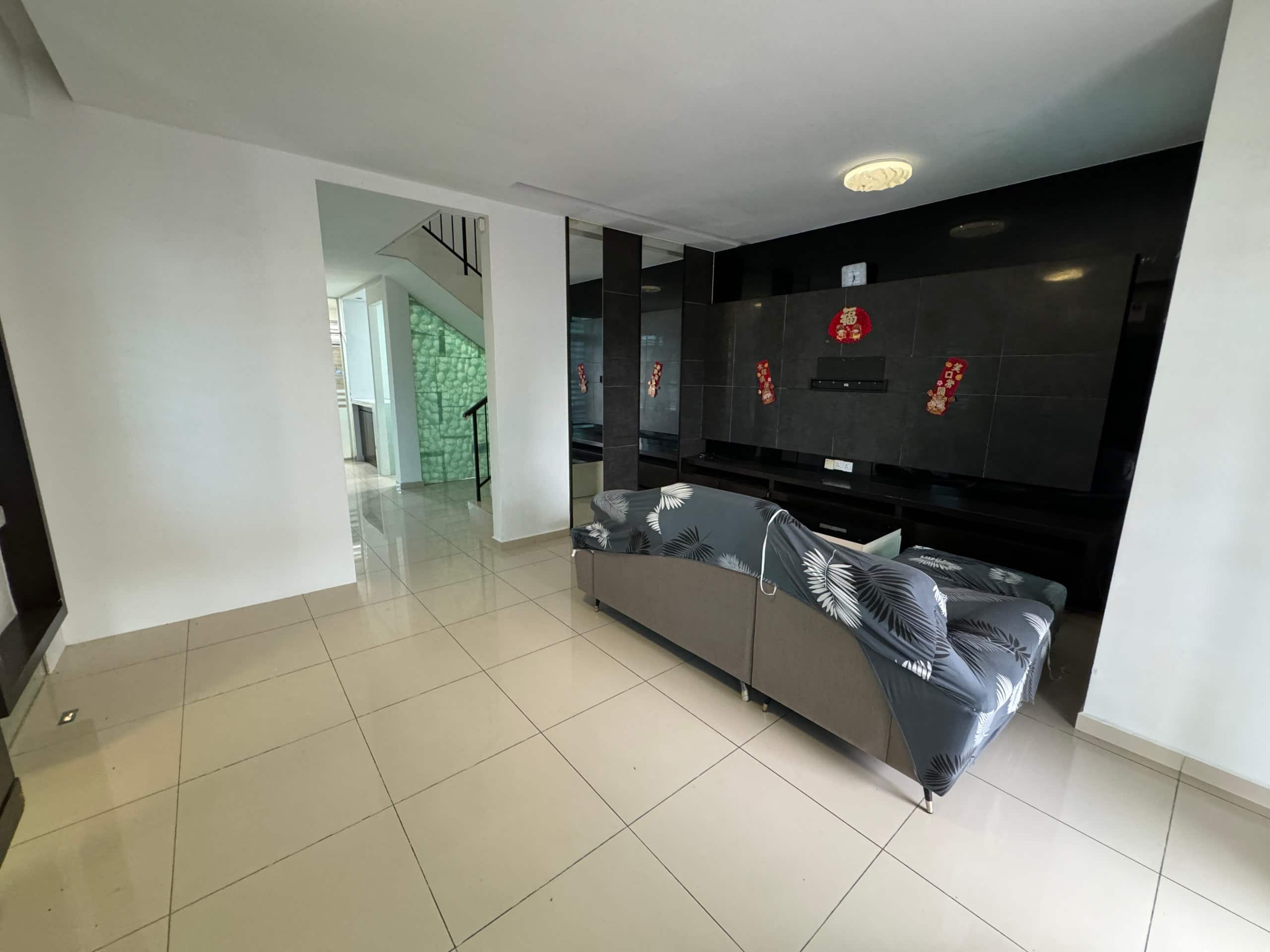 🏡 FOR SALE ⬆️

Double Storey – Corner Lot
 LA Gard… 3