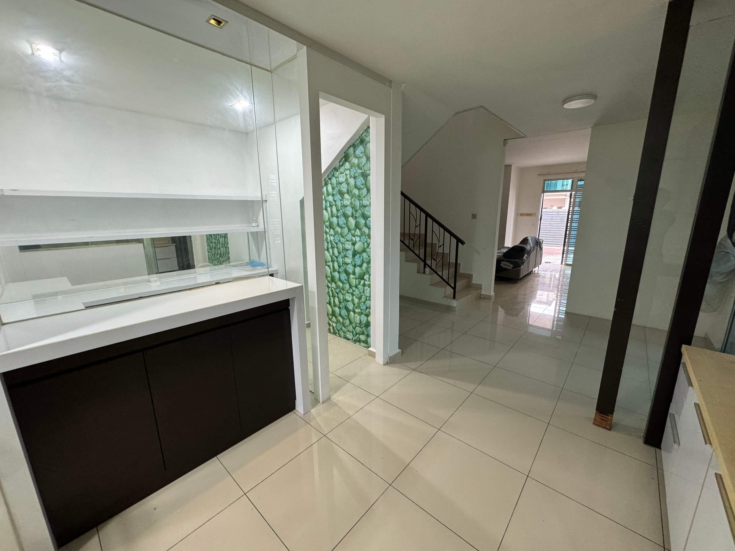 🏡 FOR SALE ⬆️

Double Storey – Corner Lot
 LA Gard… 6