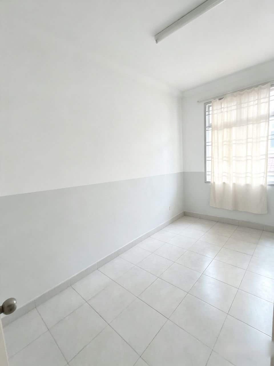 For Sales 🔥 
Jalan seri orkid Taman seri orkid 

D… 4