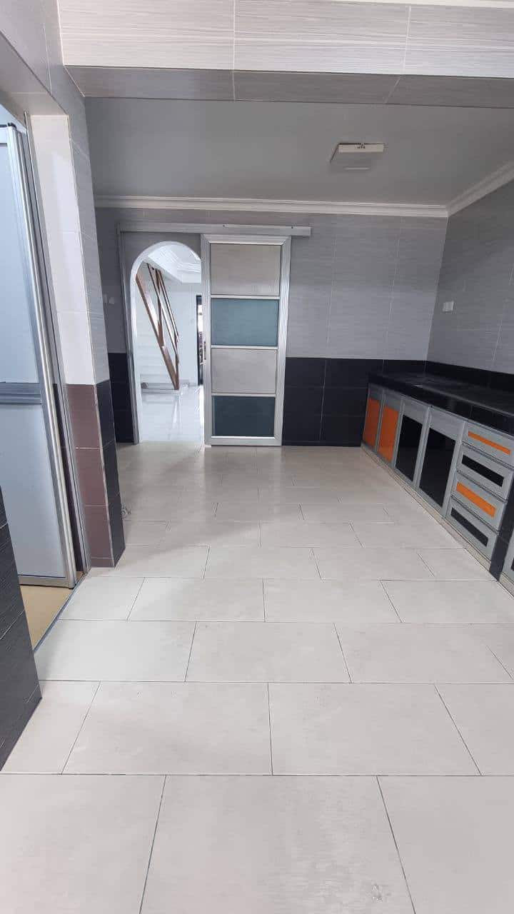 UPDATE PRICE DROP
For sale
387 Jalan Bunga Kertas … 9