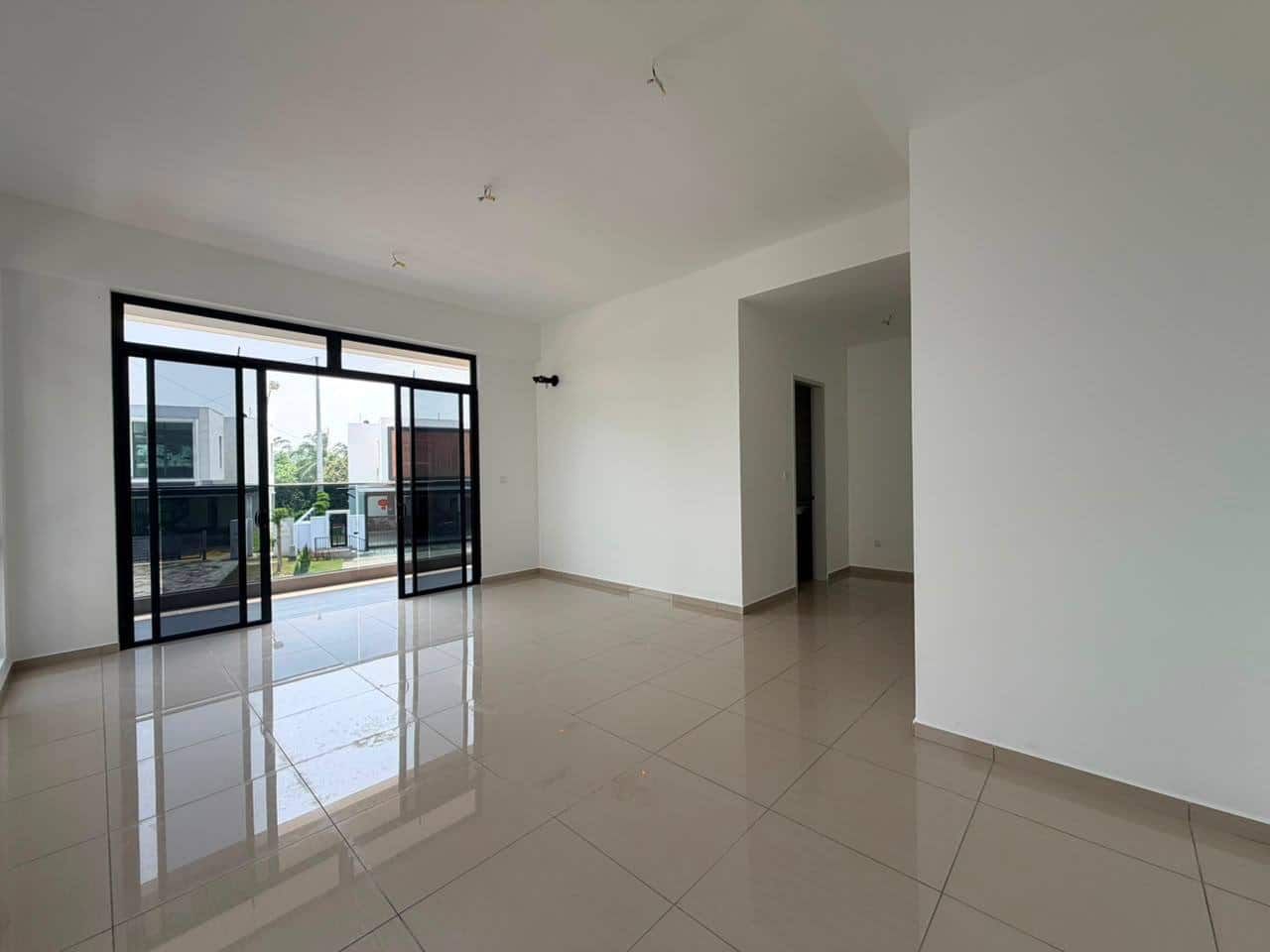For Sale (AH7799)
The Cove Jalan Serambi Horizon H… 5