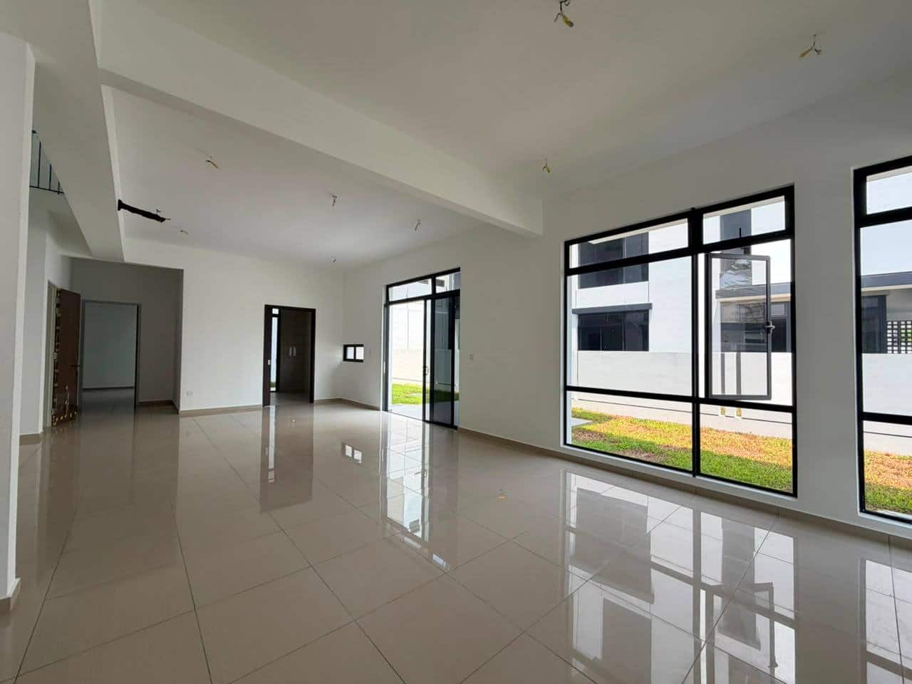 For Sale (AH7799)
The Cove Jalan Serambi Horizon H… 7