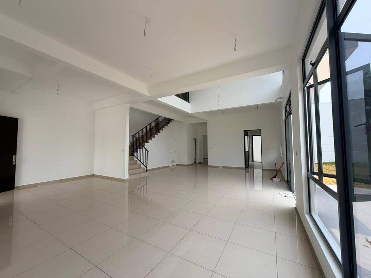 For Sale (AH7799)
The Woodland Horizon Hills
3 Sto… 2