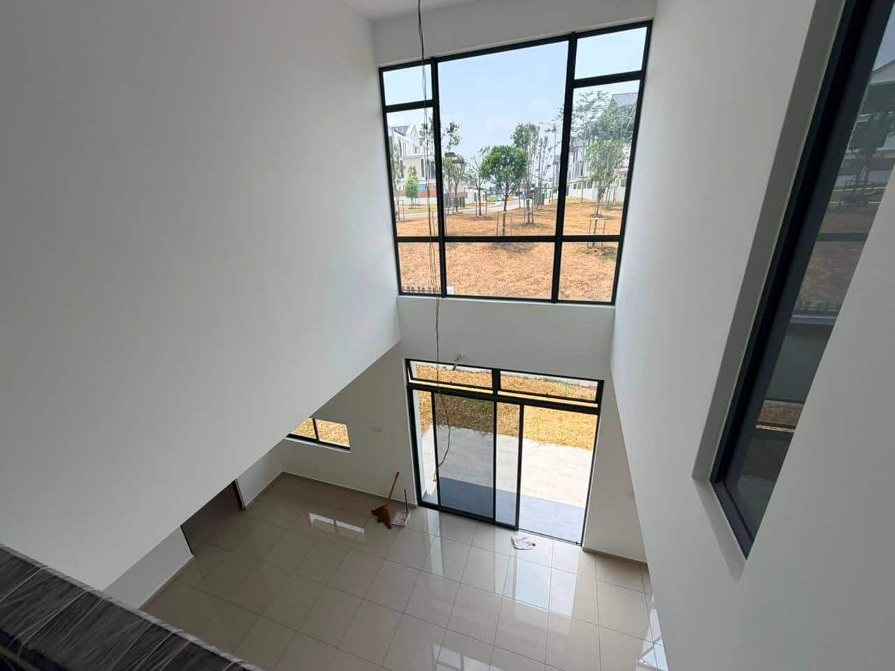 For Sale (AH7799)
The Woodland Horizon Hills
3 Sto… 7