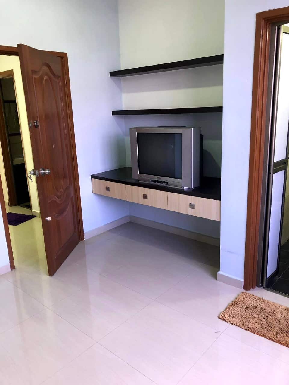 🏡 FOR SALE 

Taman Setia Indah 12/

📐 20’ × 65’
🛏️… 9