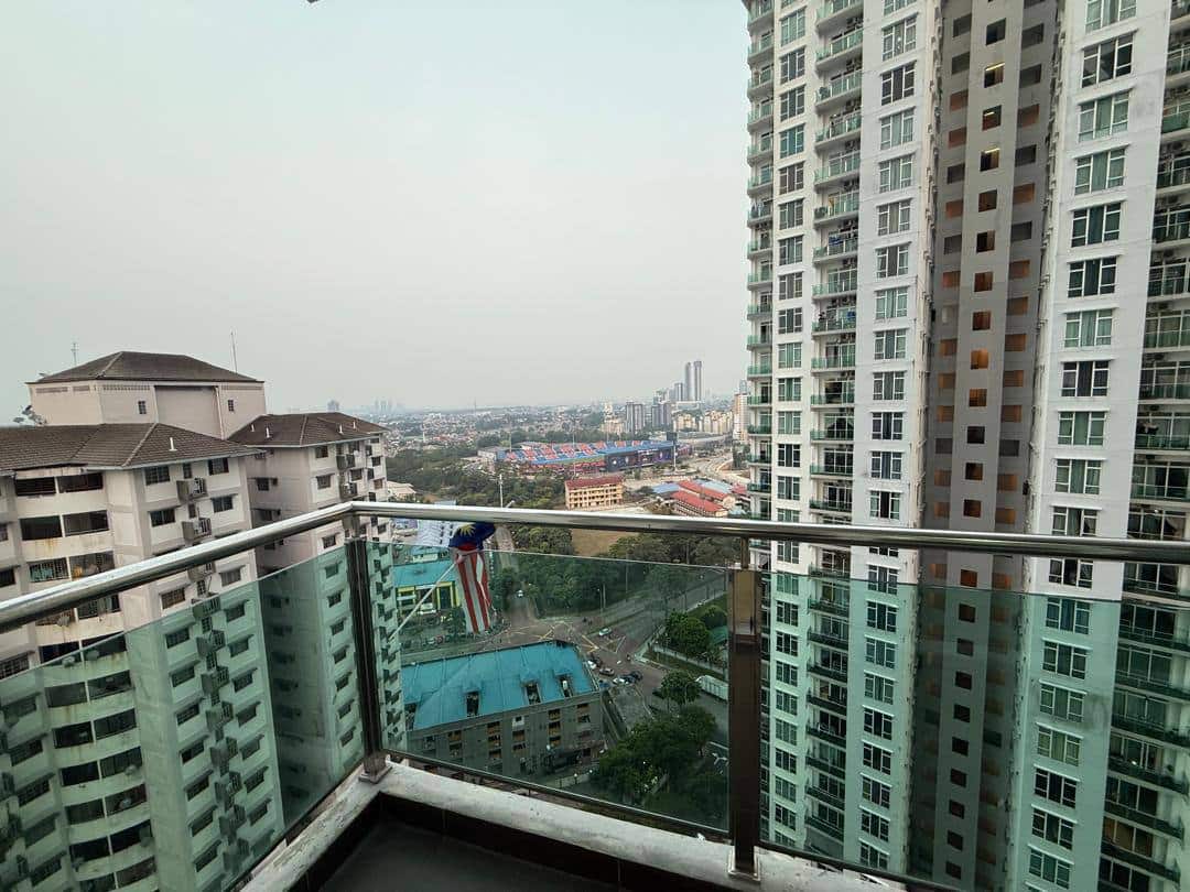 For Rent

M Condo @ Larkin
Type A  - 1068 sqft
3 b… 3
