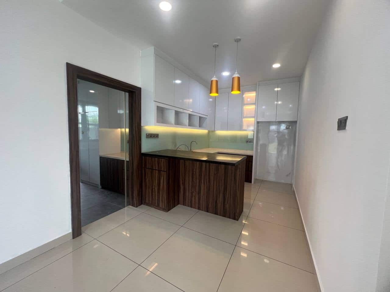 Drop price 

Nusa idaman Semi D 
CORNER LOT  

Com… 2