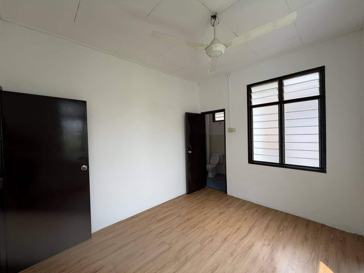 🔥 FOR SALE | PULAI PERDANA CORNER LOT 🔥

🏡 2 Store… 6
