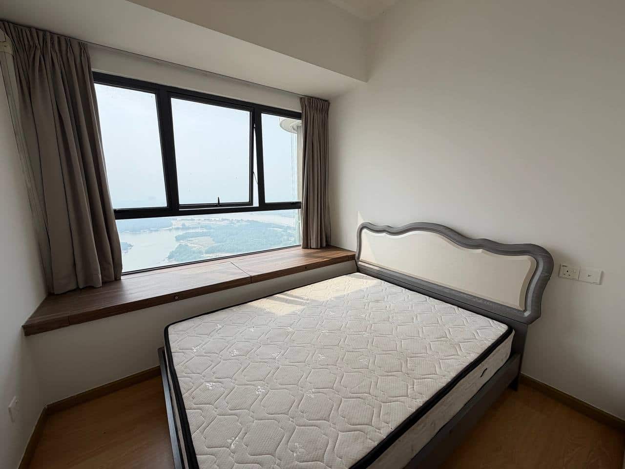 🌈For Sales (ML0255)

🏬 Royal Strand @ Country Gard… 9