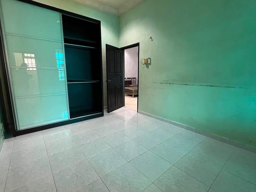 FOR SALE(JL0644)
🏡 Single Storey House @ Taman Nus… 10