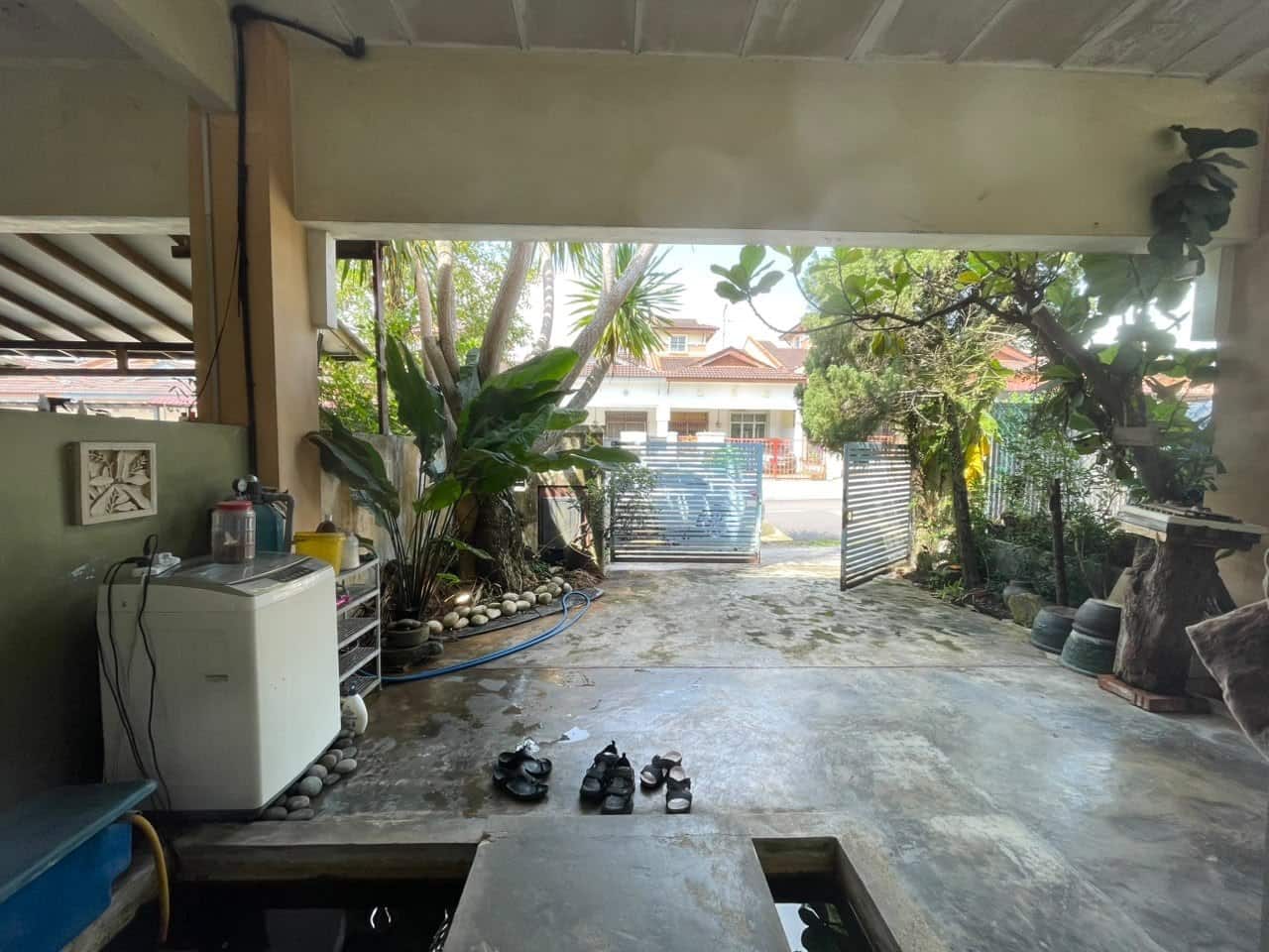 来来来🤗单层单位来了
Bali Style设计🌴门口设有风水鱼池
（介意鱼池可商量😉）
厨房扩建👍干… 7