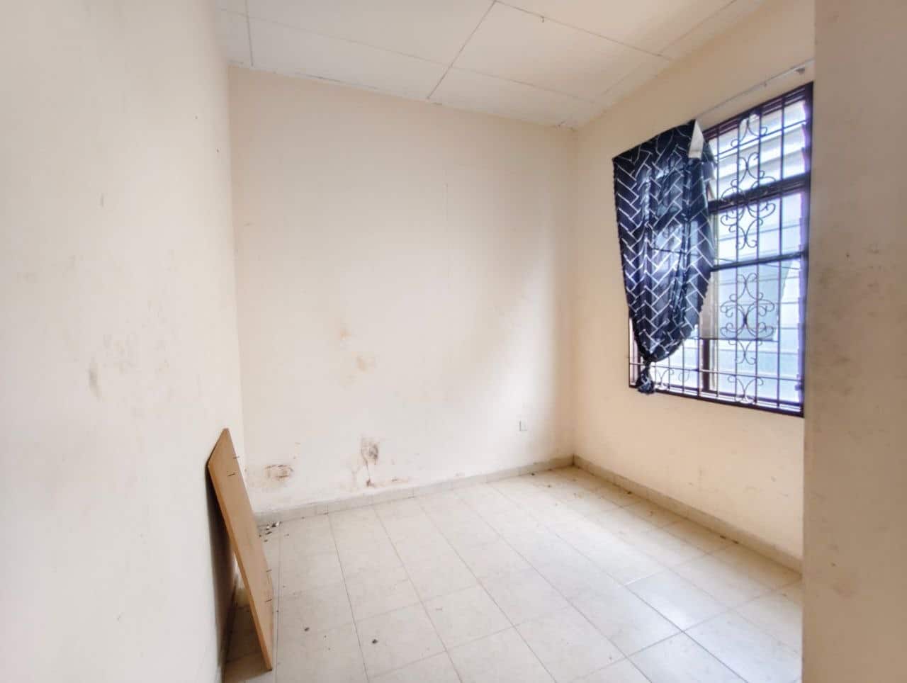 Jalan Terkukur, Bandar Putra Kulai, Kulai

Single … 2