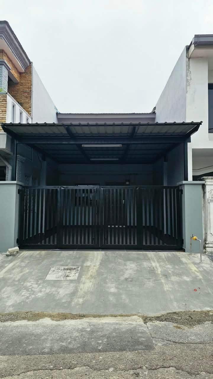 🏡 FOR SALE | Unblock View | Fully Renovated | Bigg… 3