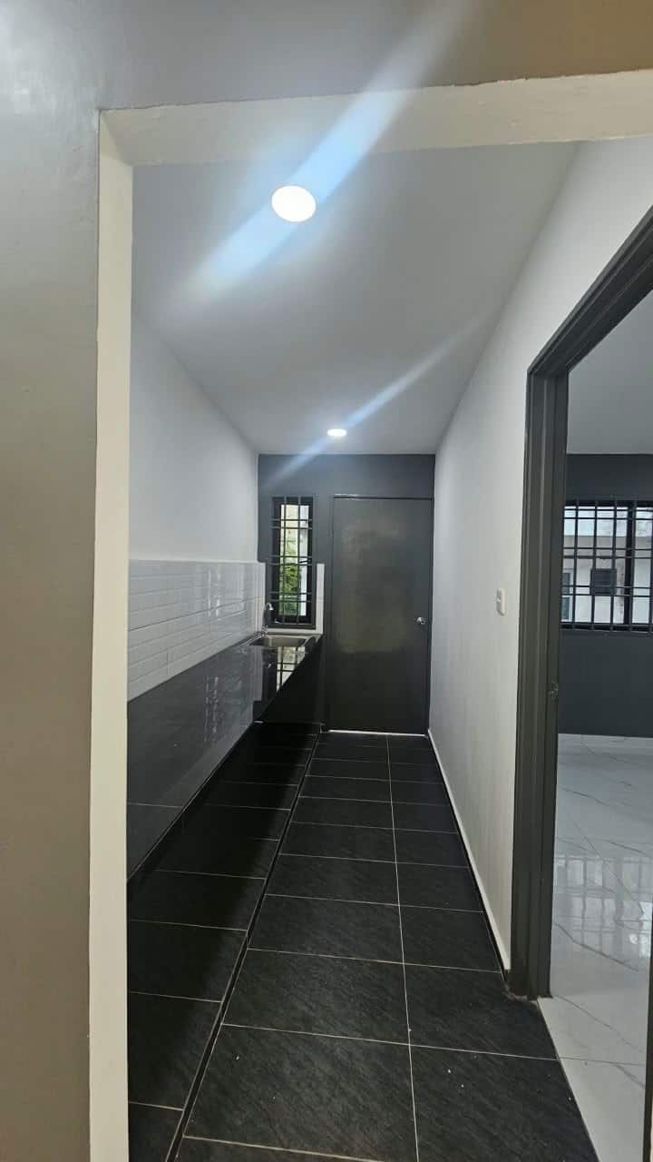 🏡 FOR SALE | Unblock View | Fully Renovated | Bigg… 7