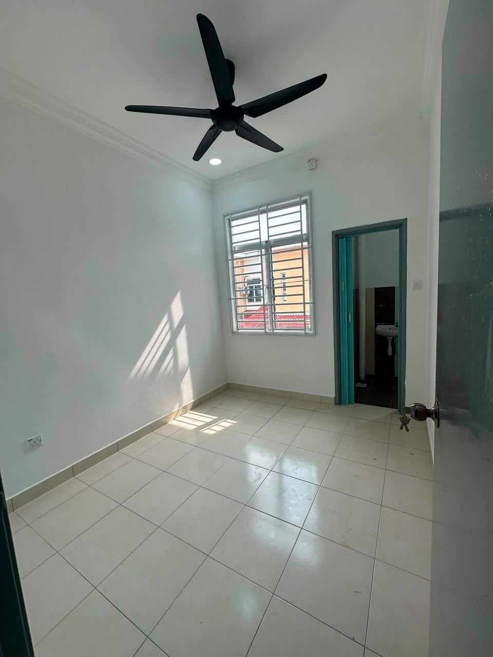 🏡 FOR SALE | Fully Renovated | Unblock View | Tama… 2