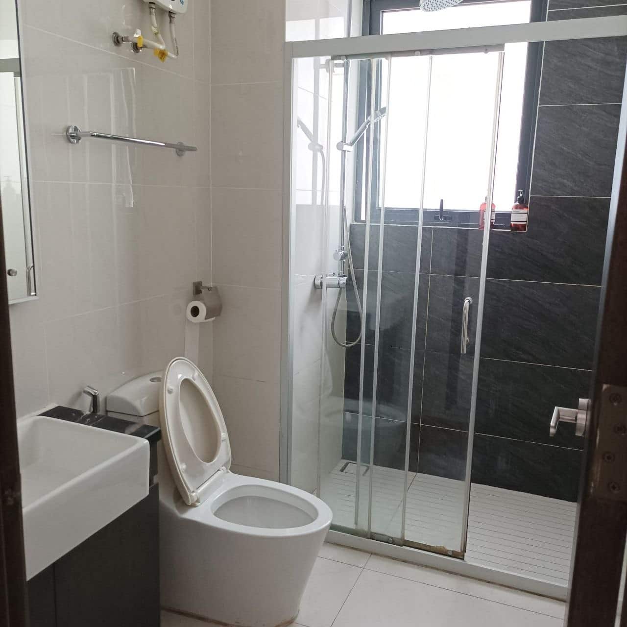 🏡 FOR SALE | BAY POINT @ COUNTRY GARDEN DANGA BAY
… 5