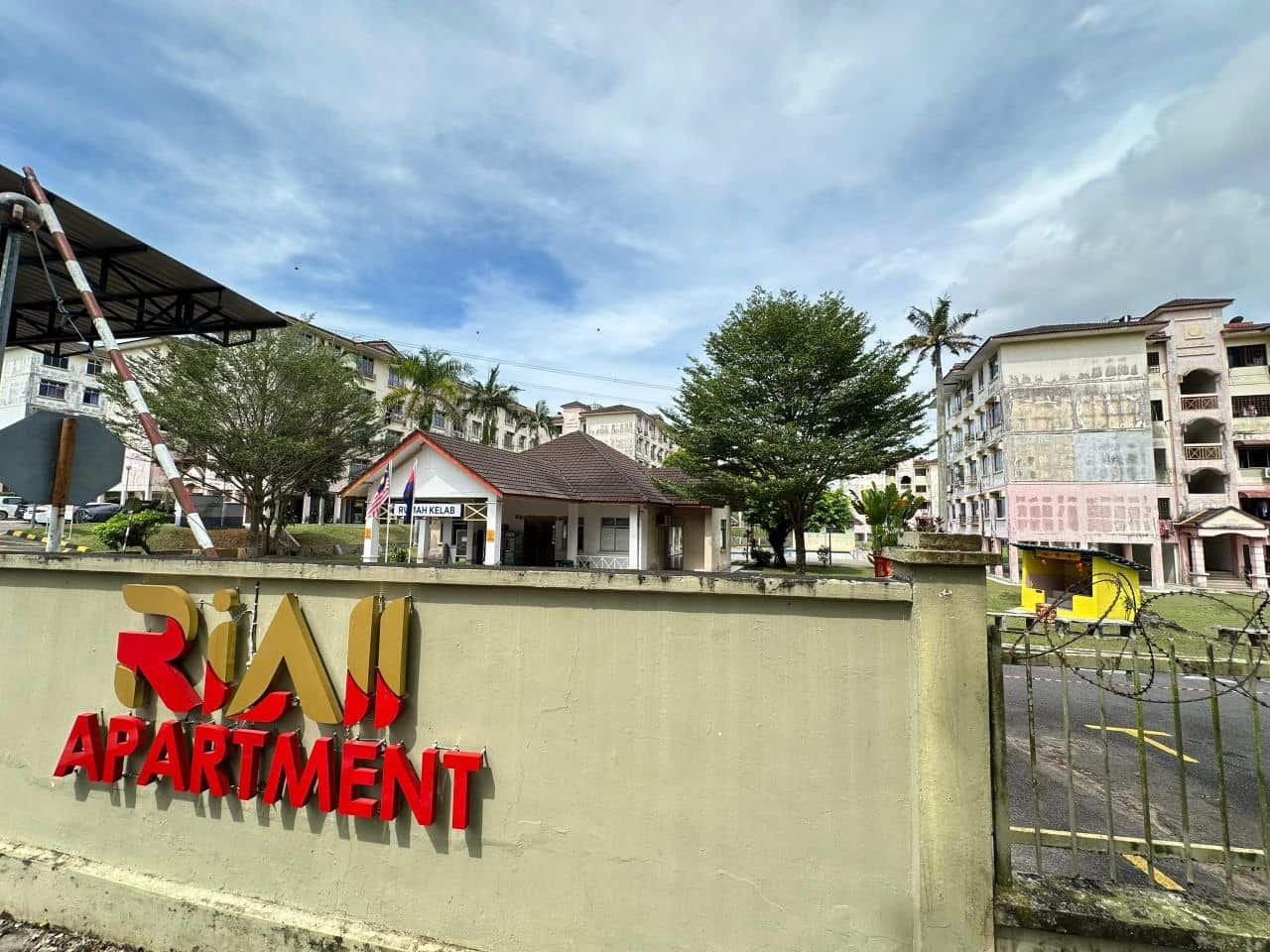 For Sale

Megah Ria - Ria 2 apartment 

Remark : P… 2