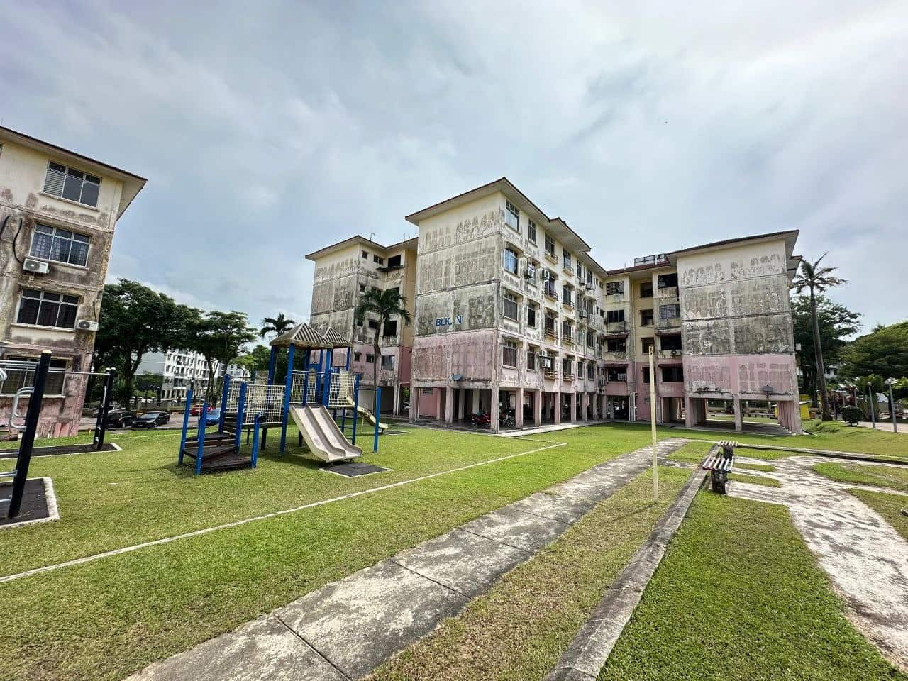For Sale

Megah Ria - Ria 2 apartment 

Remark : P… 3
