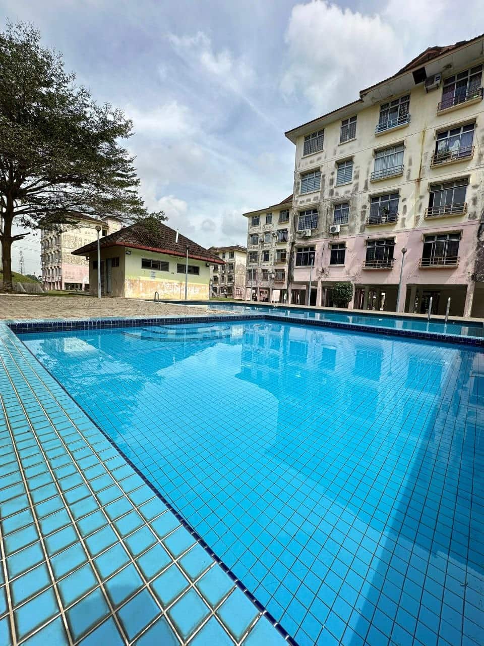 For Sale

Megah Ria - Ria 2 apartment 

Remark : P… 4
