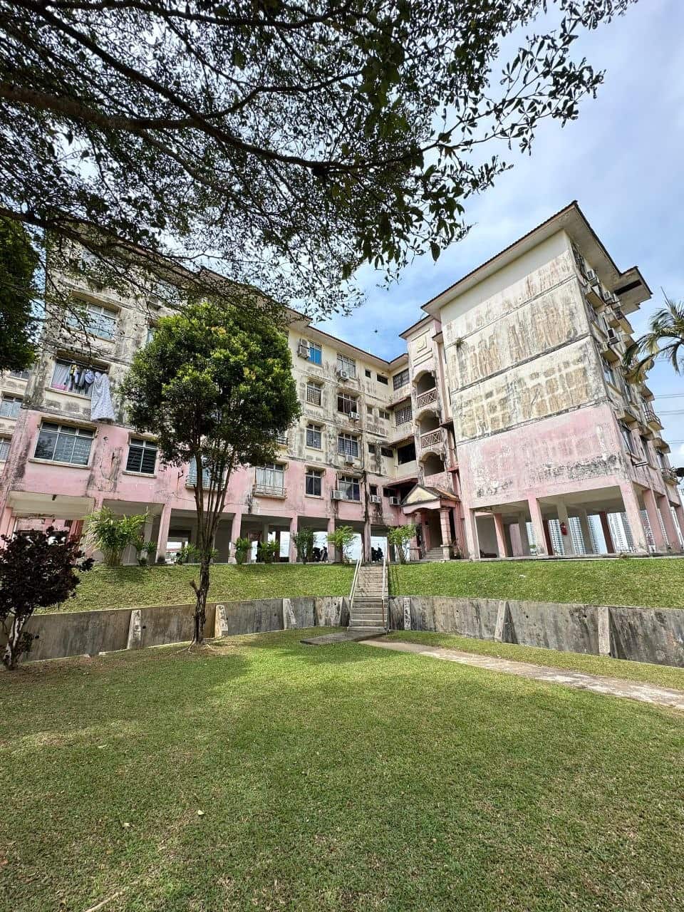 For Sale

Megah Ria - Ria 2 apartment 

Remark : P… 6