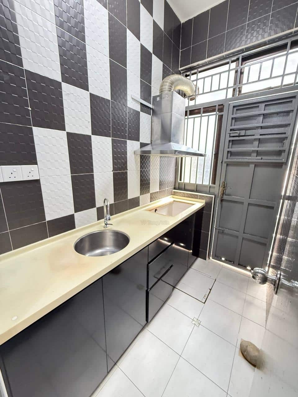For Sales RM760,000 (ET 1417)

Jalan indah 24/1x, … 4