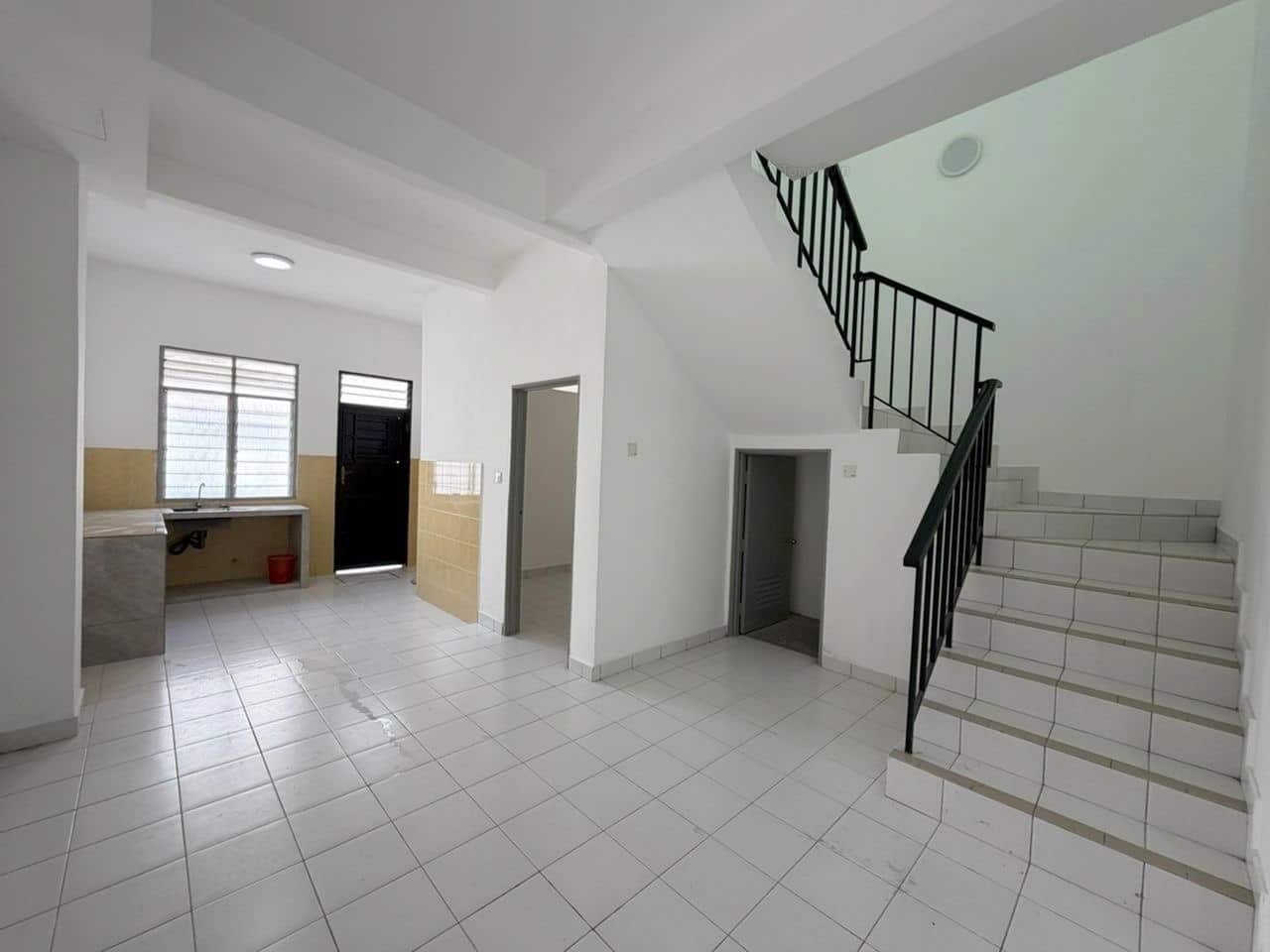 For Sales RM650,000 (ET 1417) 

Jalan Jaya Putra 3… 2