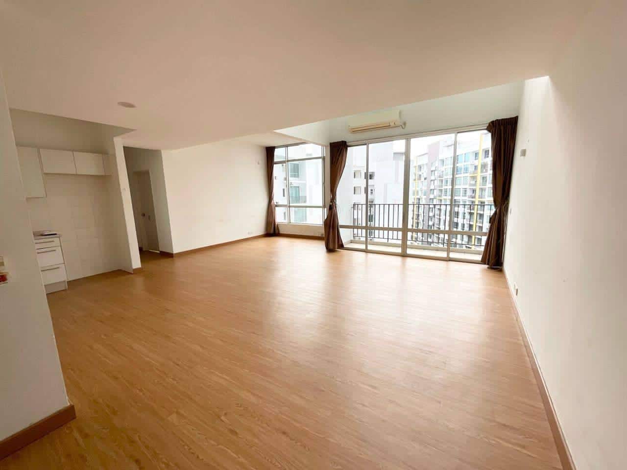 For Sale 
Greenfield Apartment Tampoi 
Penthouse 
… 4