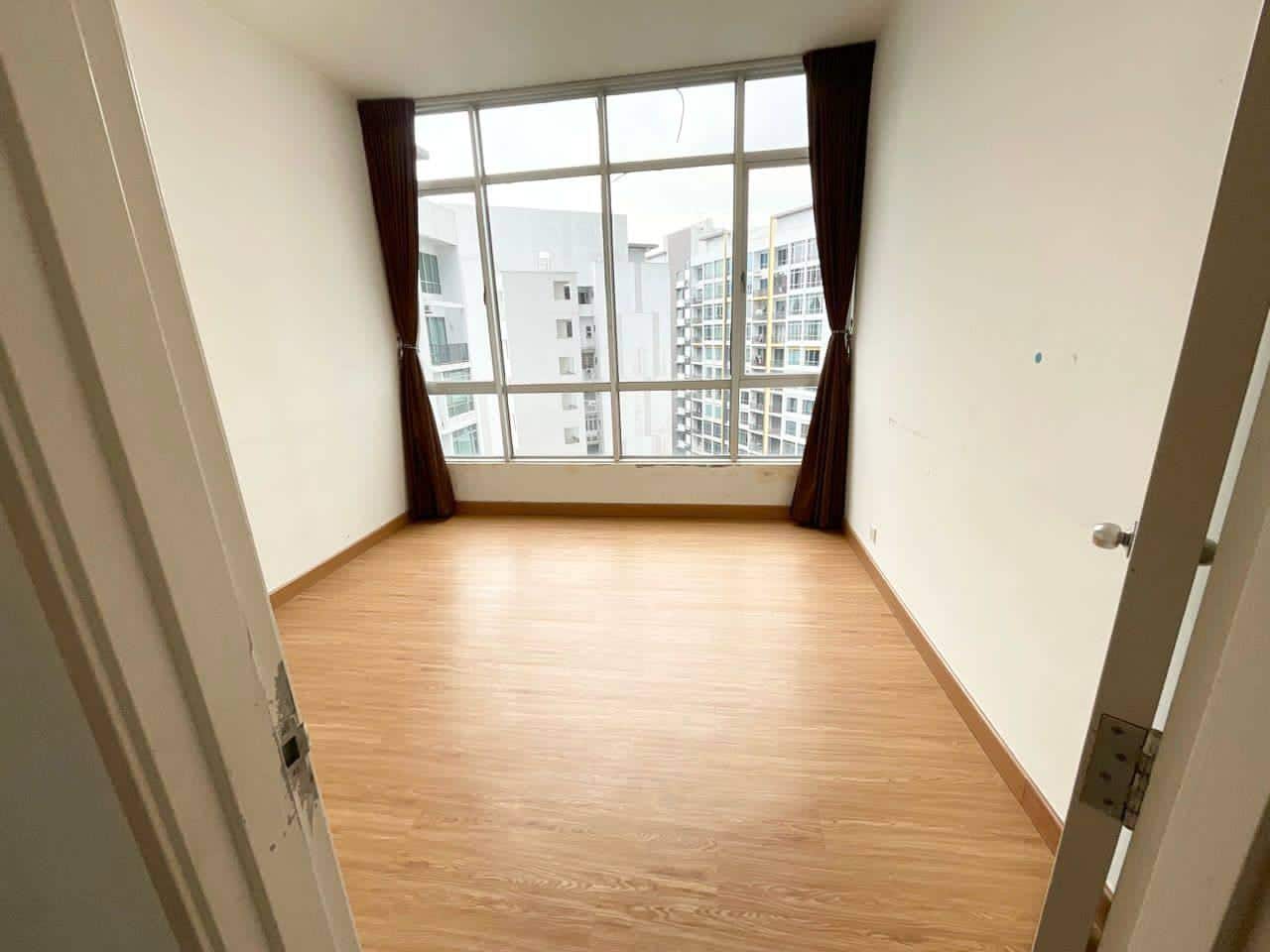 For Sale 
Greenfield Apartment Tampoi 
Penthouse 
… 8