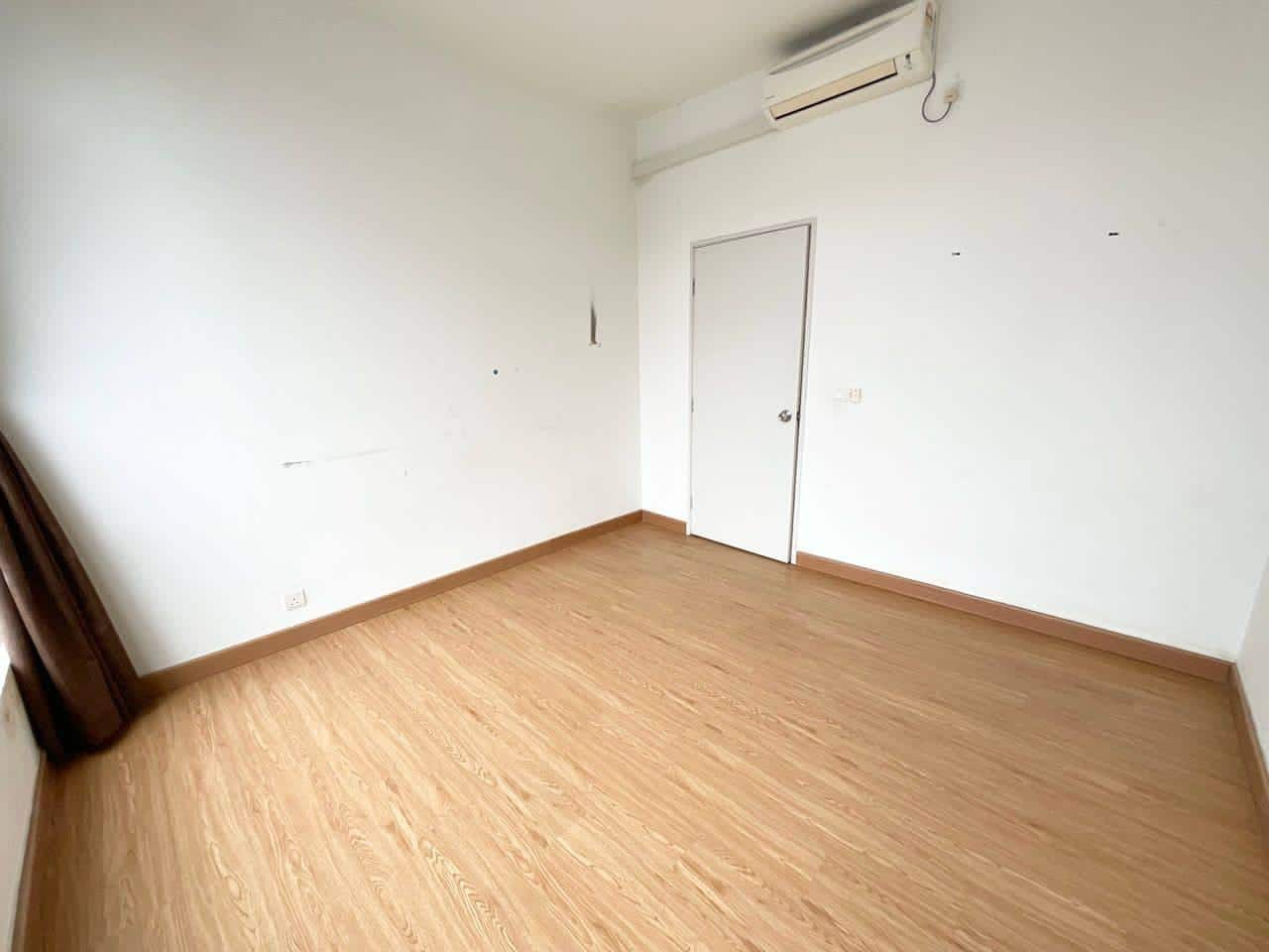 For Sale 
Greenfield Apartment Tampoi 
Penthouse 
… 9