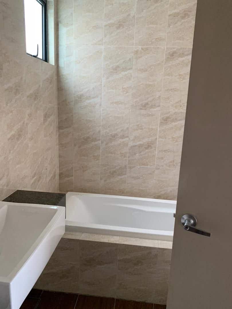 Luxury Condo 
🏠Laguna Height Condominium
Nearby Pe… 2