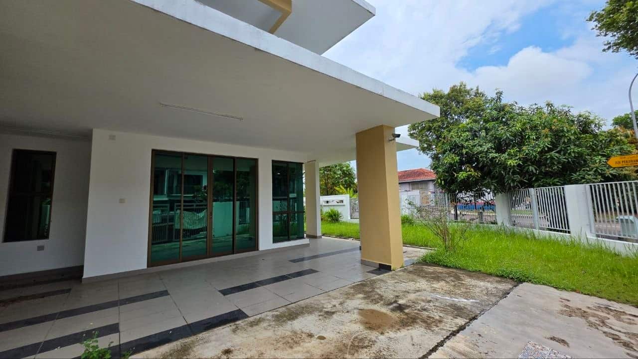 Bandar Dato Onn 
Jalan Perjiranan 15 
双层角头单位

Rema… 3