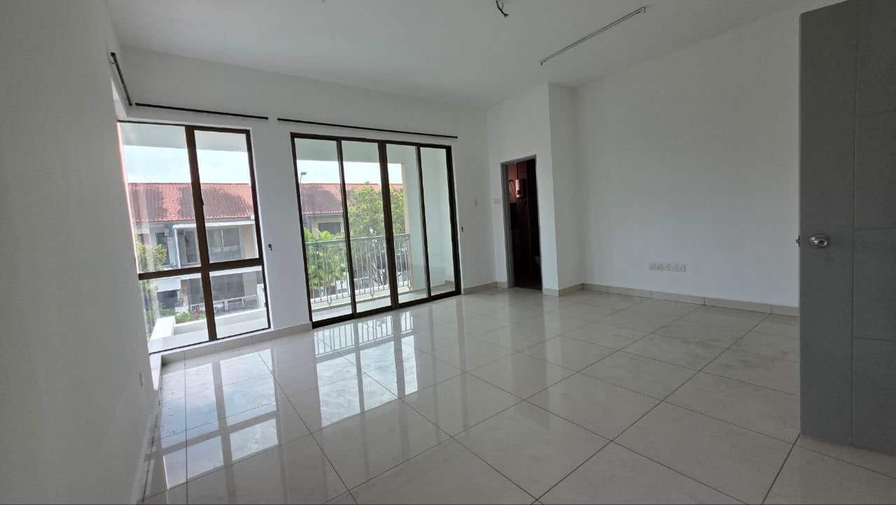 Bandar Dato Onn 
Jalan Perjiranan 15 
双层角头单位

Rema… 5