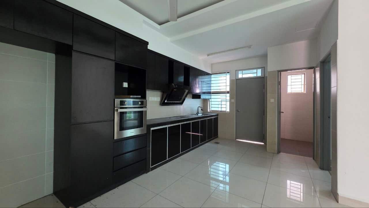 Bandar Dato Onn 
Jalan Perjiranan 15 
双层角头单位

Rema… 6