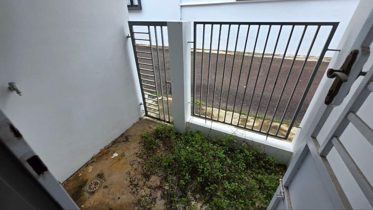 Bandar Dato Onn 
Jalan Perjiranan 15 
双层角头单位

Rema… 7