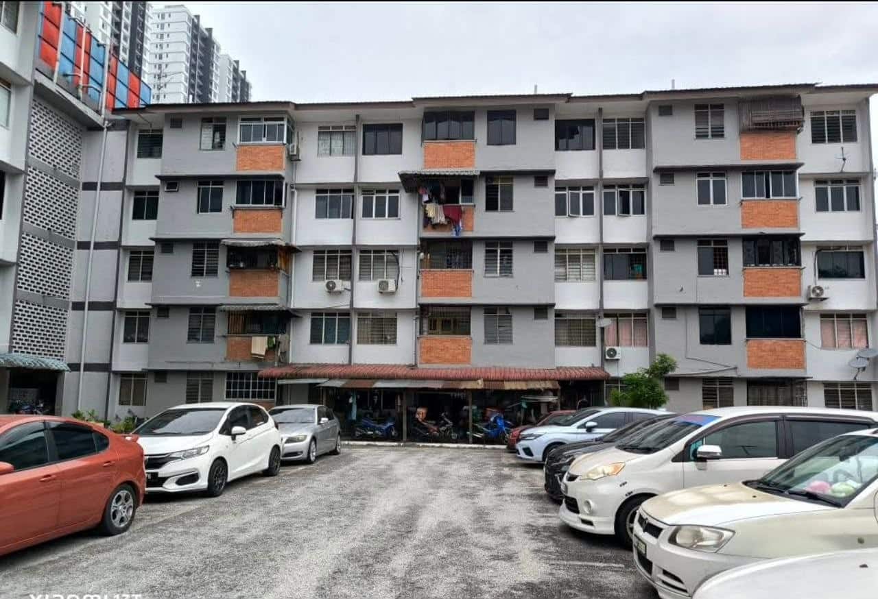 Larkin Flat For Sale
@ Larkin JB
*Jalan Garuda Lar… 8