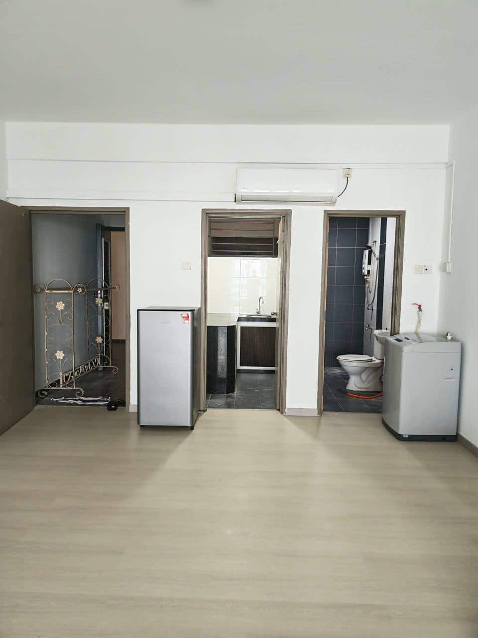 For Sale / Rent｜Zennith Suites @ Kebun Teh

▪️ Con… 3