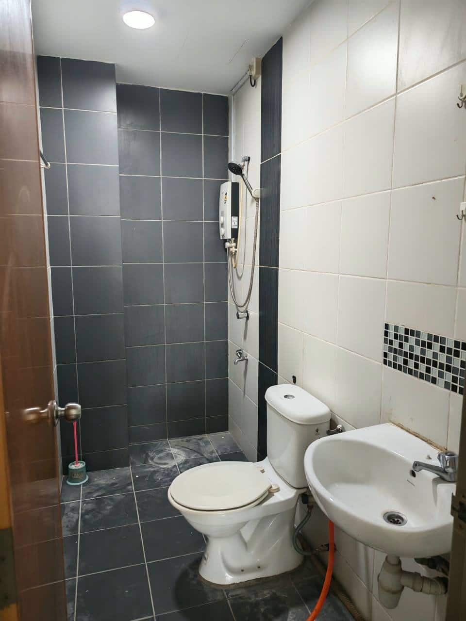 For Sale / Rent｜Zennith Suites @ Kebun Teh

▪️ Con… 5