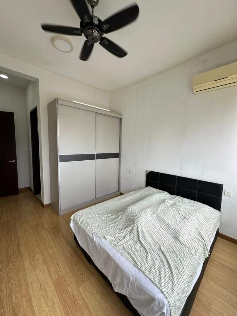 For sale

Country Garden Danga Bay 
Baypoint 6B

2… 5