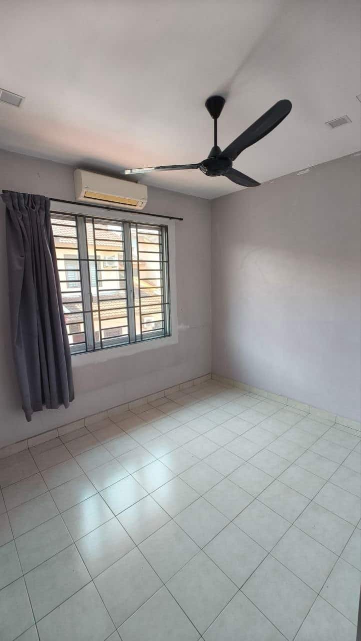 🏡 FOR SALE | BANDAR SERI ALAM
✨ Double Storey Terr… 3