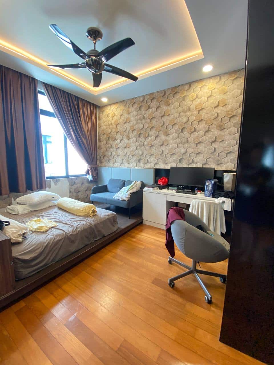 *​FOR SALE (ML3886)*
‼️Superbly Renovated
‼️Unbloc… 2