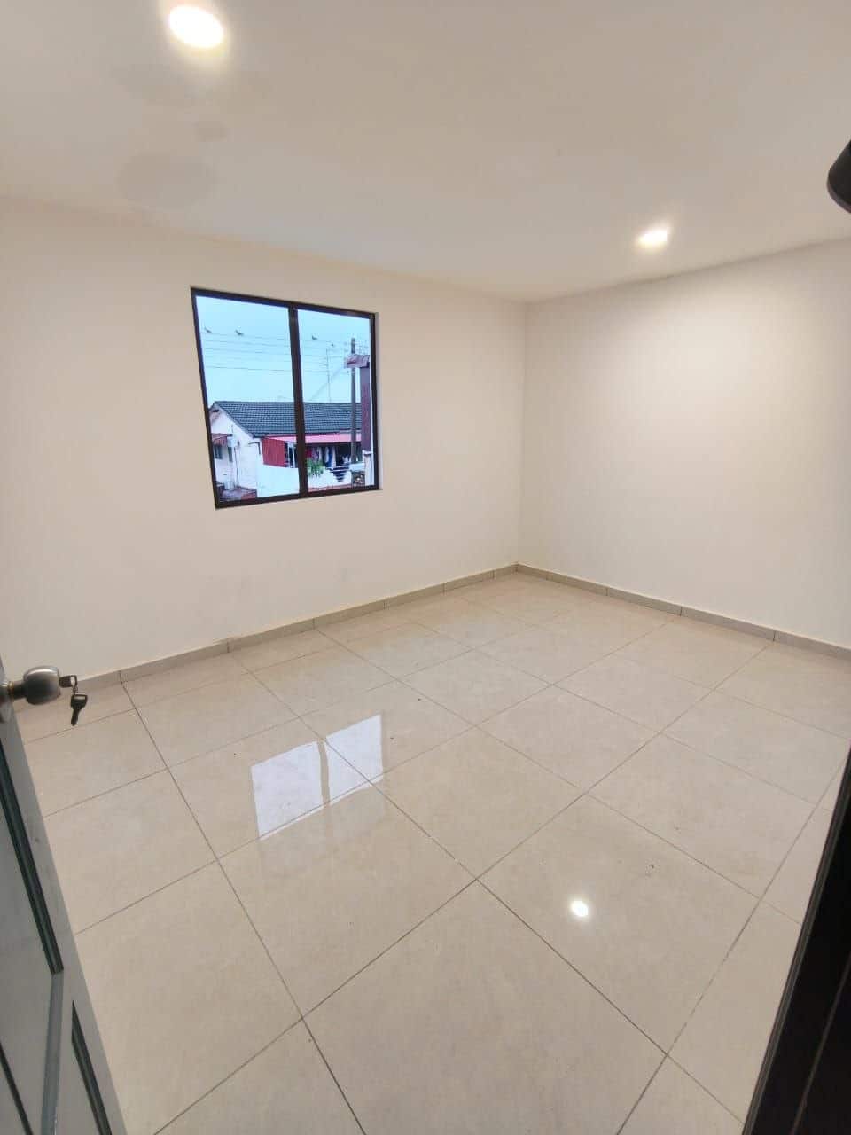 *For Sale*
Taman Skudai Baru
☘️Fully Extented Unit… 4