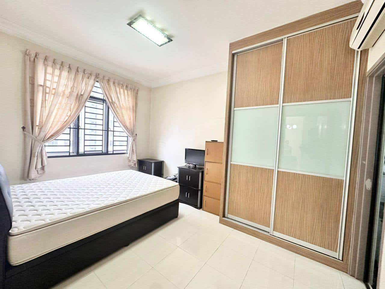 For Sale (AH7799)
Kipark Tampoi 
852 Sqft 
3Bed 2B… 6