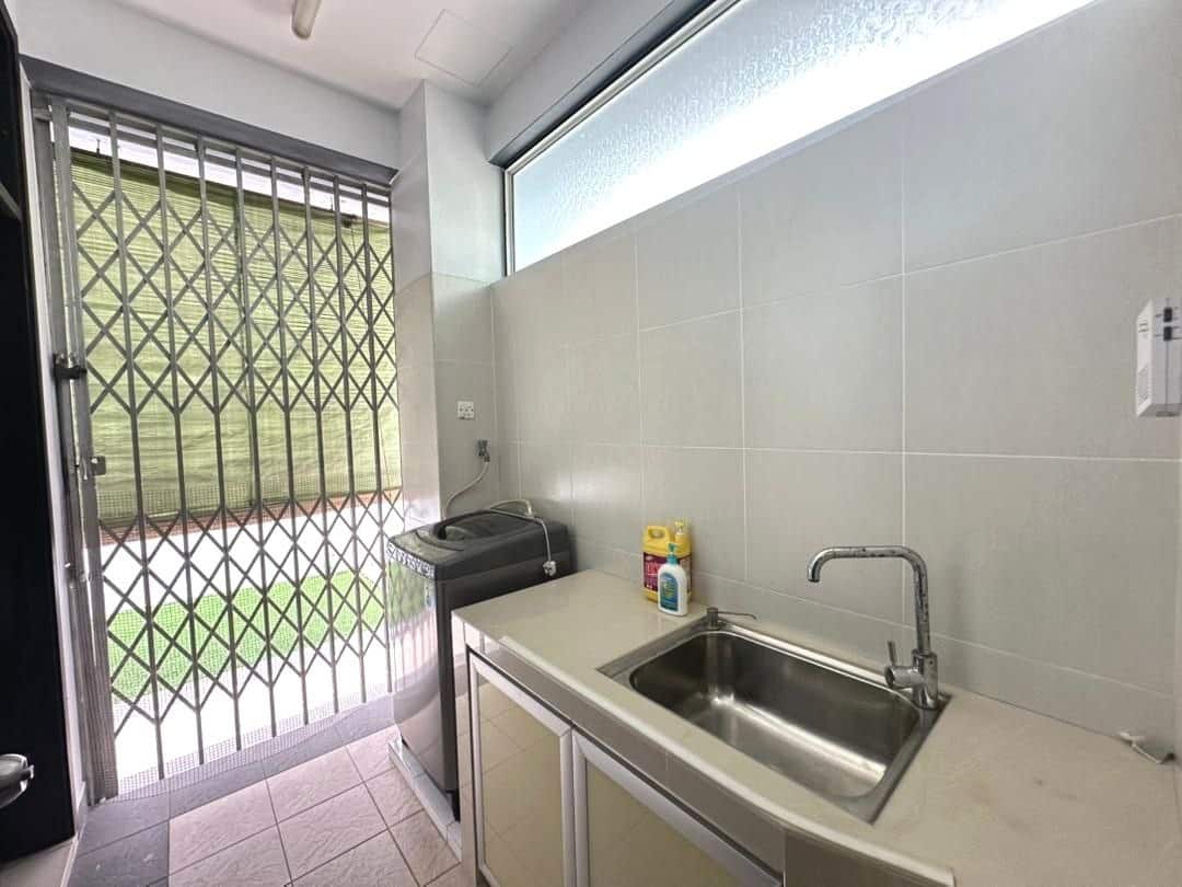😱😱 😱 Below RM 1m 就可以拥有半独立洋房，你信吗？
📍 𝗣𝗼𝗻𝗱𝗲𝗿𝗼𝘀𝗮 𝗩𝗶𝗹𝗹𝗮… 5