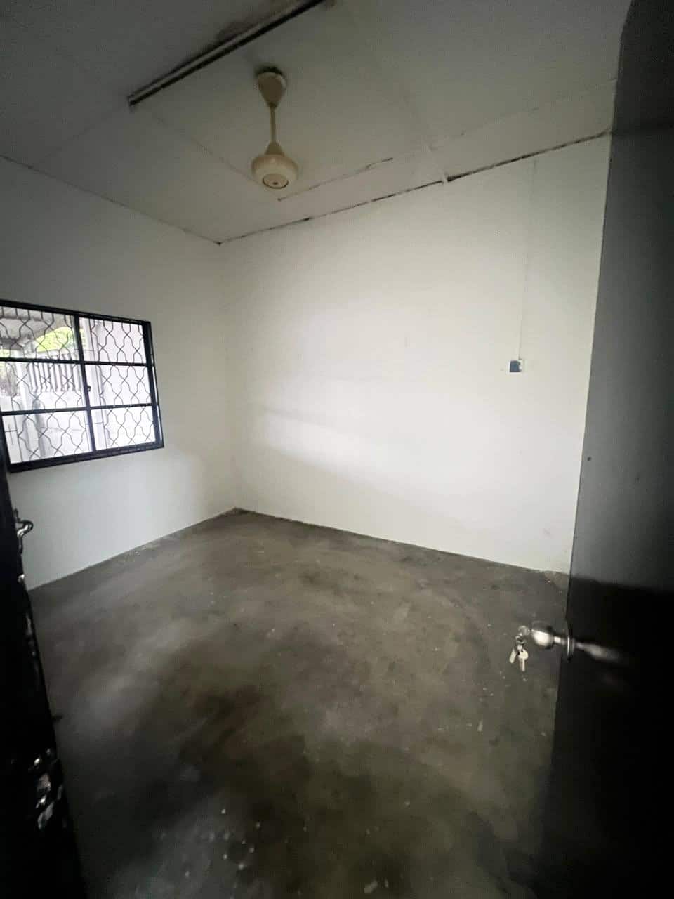 For Sale(AH7799) 
Single Storey Low Cost 
7 Jalan … 8