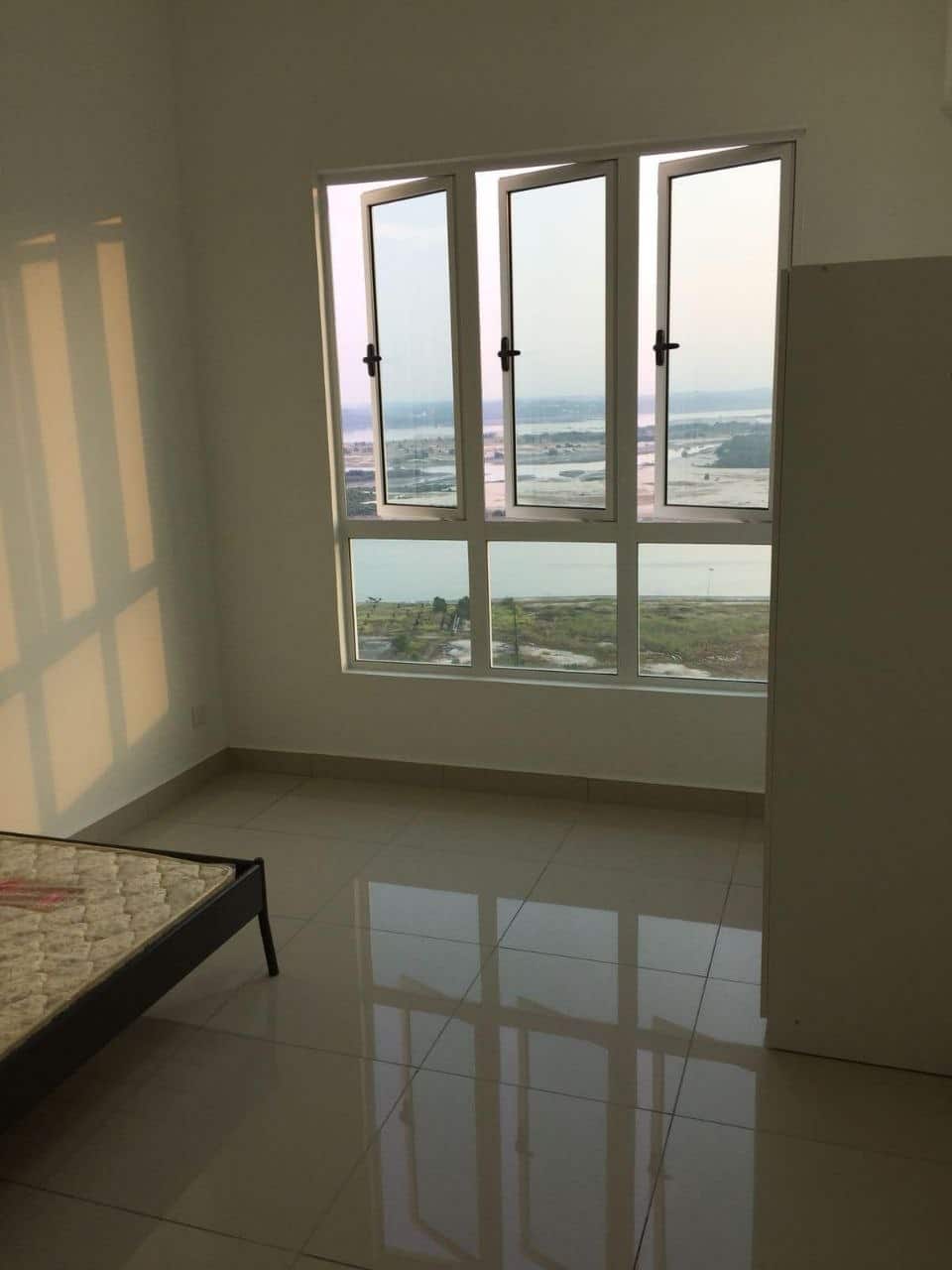 For Sales

Tropez Residence Danga Bay 
 
Build up … 5
